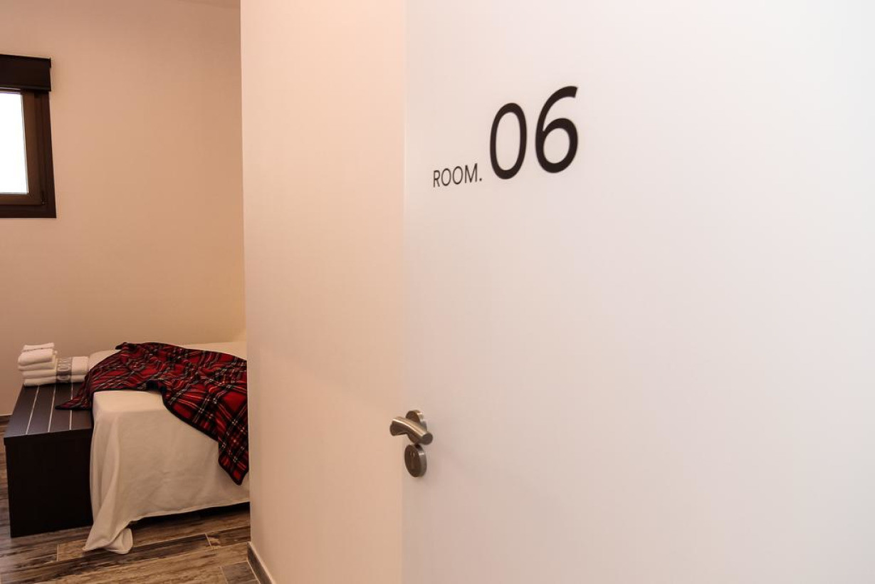 Rooms 8 6. Backrooms 8.