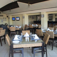 <img class='cat_full_img' src='https://rbkt.org/b/94/ec/05/94ec05ee91ac42619e808f9007e4e482.jpg' />