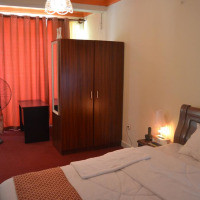 <img class='cat_full_img' src='https://rbkt.org/b/3b/5f/64/3b5f6472c39f394bbff3a6a990e97238.jpg' />