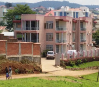 <img class='cat_full_img' src='https://rbkt.org/b/00/06/f4/0006f4f512b96a67843440d2232dbe98.jpg' />