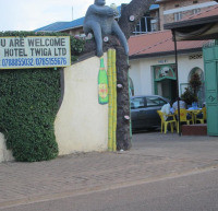 <img class='cat_full_img' src='https://rbkt.org/b/bf/f2/01/bff2018a93121d8a51ab9946ed975d89.jpg' />