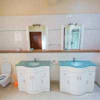 <img class='cat_full_img' src='https://rbkt.org/b/a2/c3/cf/a2c3cfd060ac841019b4ce2d018e5522.jpg' />