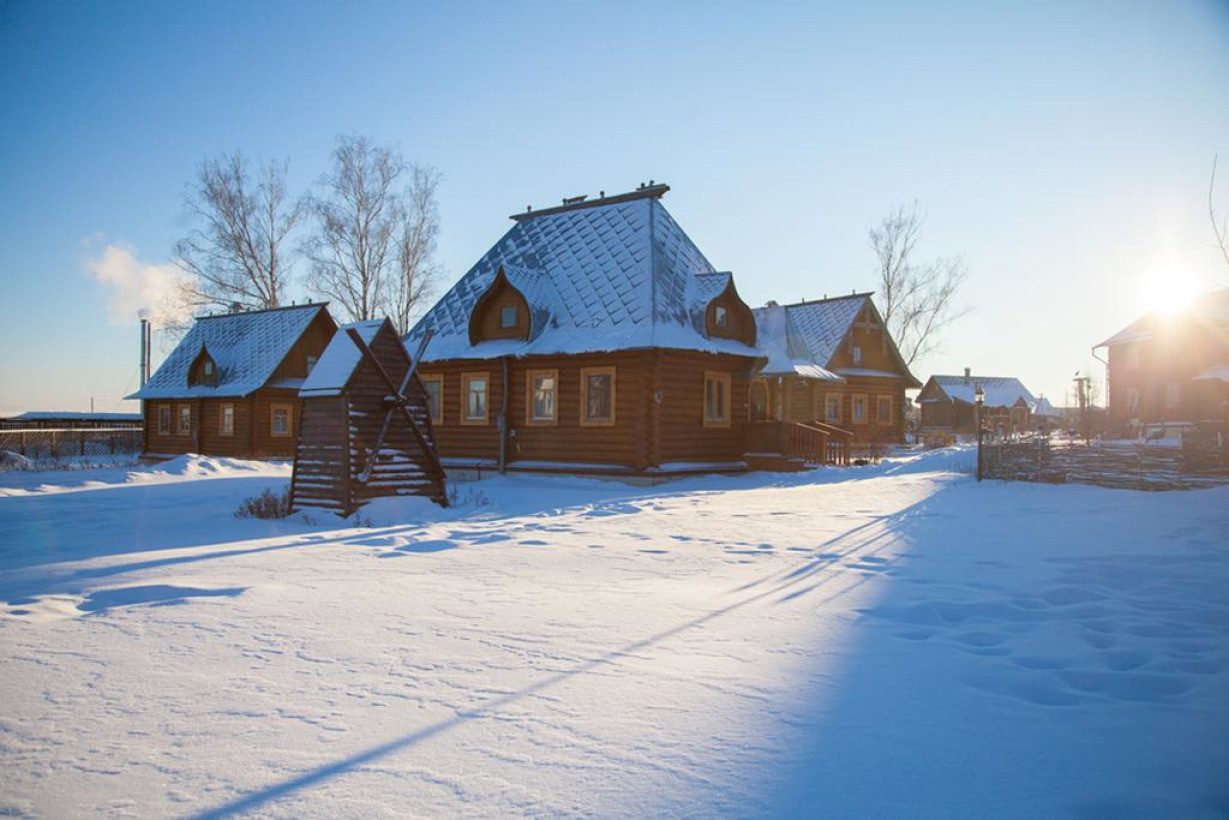 Дивеево слобода. База отдыха Дивеево Нижегородская область. Дивеевская Слобода. Дивеевская Слобода зимой фото. Малиновый звон Дивеево.