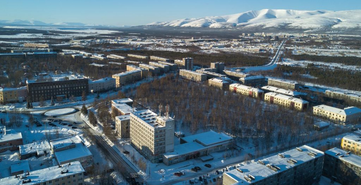 Апатиты фото. Г Апатиты Мурманская область. Гостиница в Апатитах Мурманской области. Апатиты с высоты. Горный город Апатиты.