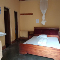 <img class='cat_full_img' src='https://rbkt.org/b/79/41/f8/7941f823dac8b5cc42d01c000641ca06.jpg' />