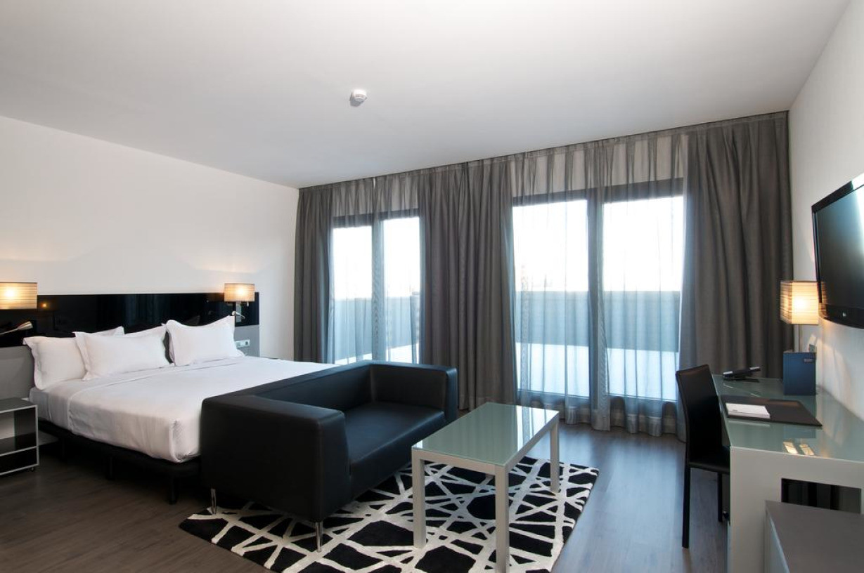 Отель Марриотт Испания. Отель Мариот темный флаг. AC Hotel by Marriott Berlin Humboldthain Park.