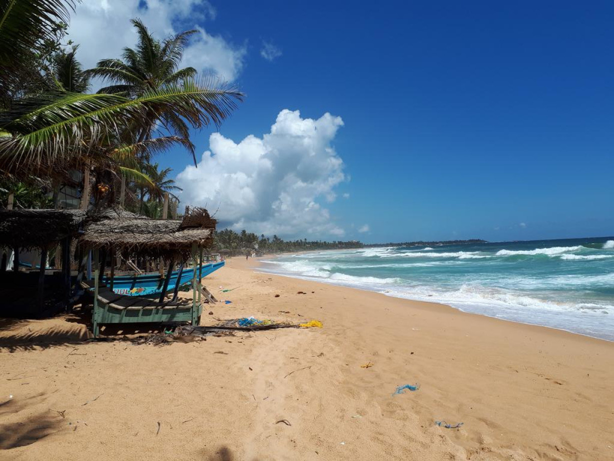 Пляж хиккадува шри. Хиккадува Шри Ланка. Пляж Хиккадува Шри Ланка. Хиккадува - Галле. Хиккадува Шри Ланка центр.