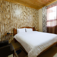 <img class='cat_full_img' src='https://rbkt.org/b/2e/15/27/2e1527a635ef7b5617e520616cb1b7d0.jpg' />