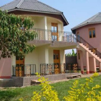 <img class='cat_full_img' src='https://rbkt.org/b/8d/e3/31/8de33120cbe11aeb74d3e80db74e2a64.jpg' />