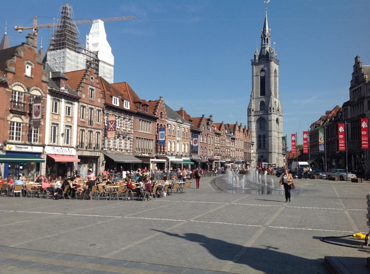 Турне. Tournai Бельгия. Турне (город). Турне Бельгия фото. Zarosta турне.