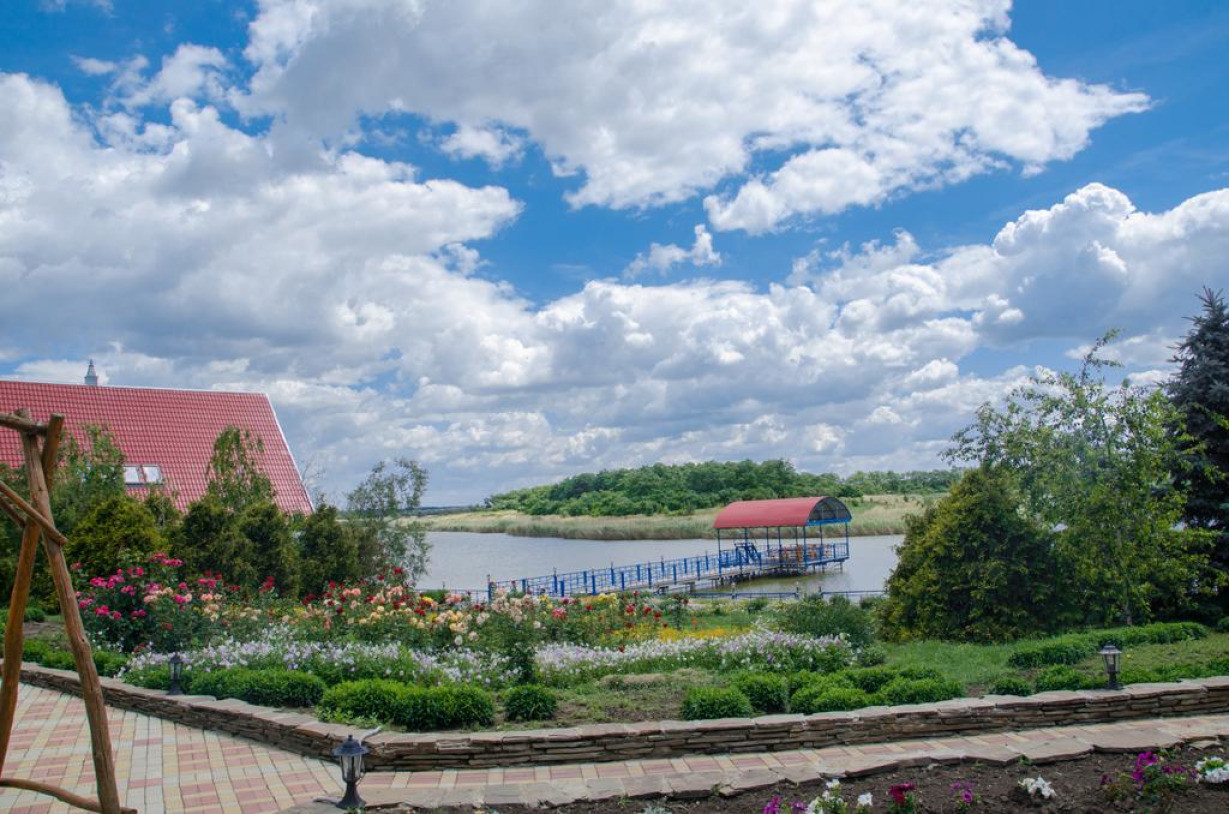 Летник ростовская область. Черкасский тракт база. Черкасский тракт Ростовская область база. Черкасский тракт база отдыха Ростовская область. Черкесский тракт Песчанокопское Ростовской области.