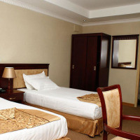 <img class='cat_full_img' src='https://rbkt.org/b/fe/61/f9/fe61f9ab55b63b27cec6af888090df53.jpg' />