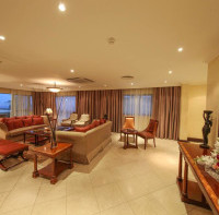 <img class='cat_full_img' src='https://rbkt.org/b/10/2b/0a/102b0a299f8f44021b3913895575c739.jpg' />