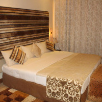 <img class='cat_full_img' src='https://rbkt.org/b/49/a1/38/49a138ccbe0716219d929182a35846a5.jpg' />