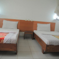 <img class='cat_full_img' src='https://rbkt.org/b/60/9d/fd/609dfd03571b3cb5e3e20cdc0c189a1a.jpg' />