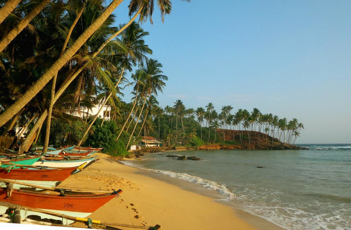 Шри ланка в апреле куда. Мирисса Шри Ланка. Пляж Мирисса Шри Ланка. Хиккадува Шри Ланка. Мирисса деревня Шри Ланка.