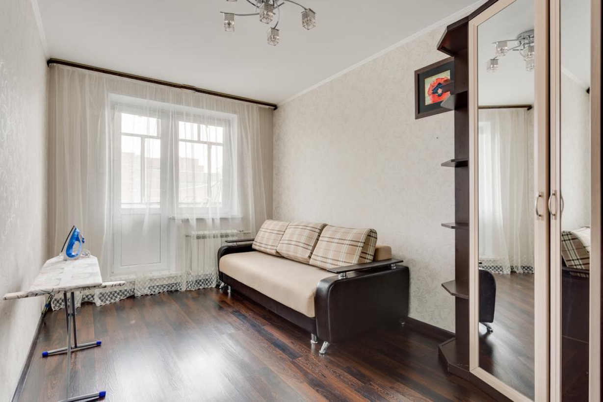 Купить однокомнатную квартиру до 3000000. Вторичное жилье. Уютная двухкомнатная квартира в Москве. Студия квартира Москва до 3000000. Квартира самая маленькая на Новочеркасской.