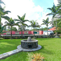 <img class='cat_full_img' src='https://rbkt.org/b/af/68/60/af68602d7afe6f785c5c2e217c7b0fee.jpg' />