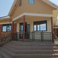 <img class='cat_full_img' src='https://rbkt.org/b/51/22/b3/5122b398727cccdc0916c18c57742a53.jpg' />