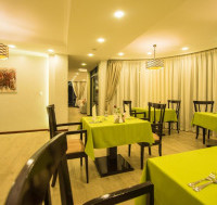 <img class='cat_full_img' src='https://rbkt.org/b/e5/45/9a/e5459a3b0cc5fc8d5bdc77051c986898.jpg' />