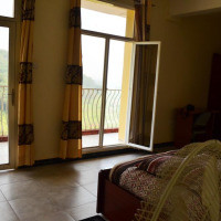 <img class='cat_full_img' src='https://rbkt.org/b/1f/50/e7/1f50e7dbe4dd481df3d457955e7d7fbe.jpg' />