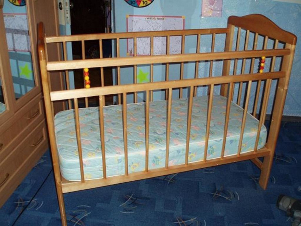 Кроватка детская Советская деревянная