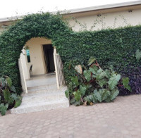 <img class='cat_full_img' src='https://rbkt.org/b/26/82/c3/2682c3257e59c7b113a78c8f3581b739.jpg' />