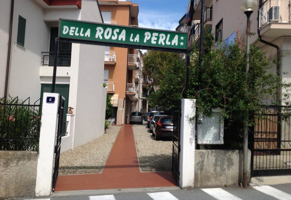 Della rosa