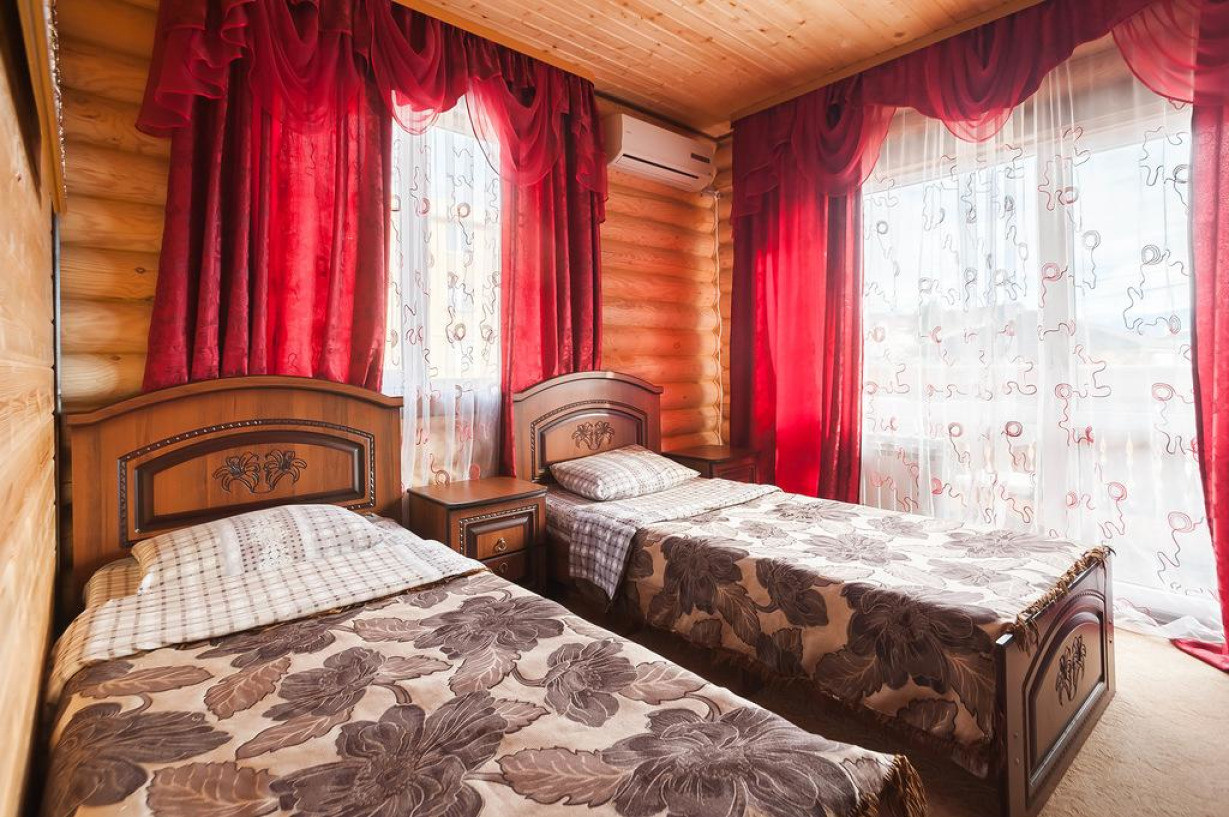 Russian hotels. Адлер тростниковая 46. Гостевой дом «тростниковая» тростниковая улица 46. Тростниковая 46 Сочи. Гостевой дом русский Адлер тростниковая.