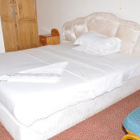 <img class='cat_full_img' src='https://rbkt.org/b/8c/b6/3b/8cb63b7897701417dffbbf1e8e92e1c3.jpg' />