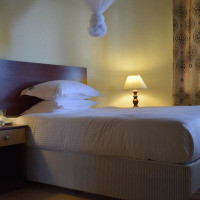 <img class='cat_full_img' src='https://rbkt.org/b/06/f0/29/06f0290a5f2e96fe903db66668578d36.jpg' />