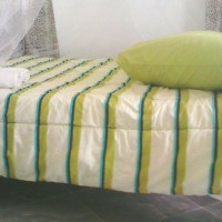 <img class='cat_full_img' src='https://rbkt.org/b/02/e5/7b/02e57b7532621d5600e699b642b03ef0.jpg' />