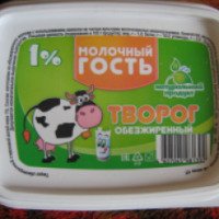 Творог Саратовский молочный комбинат "Молочный Гость" 1%