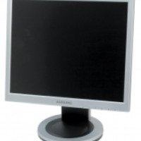 LCD Монитор Samsung SyncMaster 710N (17")