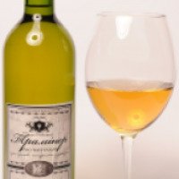 Вино белое сухое Вина Ковача "Траминер"