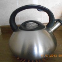 Чайник металлический со свистком Bekker