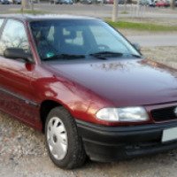 Автомобиль Opel Astra хэтчбек 1.7 TDS (1996)