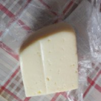Сыр Ува-молоко "Российский"