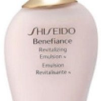 Восстанавливающая ночная эмульсия для лица Shiseido Benefiance Revitalizing Emulsion