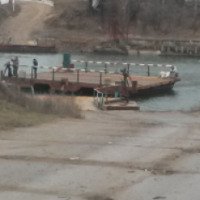 Паромная переправа через реку Днестр 