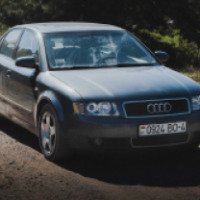 Автомобиль Audi A4 B6 2001 седан