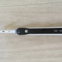 Электрическая зубная щетка Braun Oral-B Pro 750