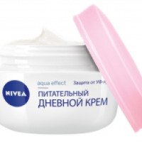 Дневной крем для лица Nivea Aqua Effect "Питательный" для сухой кожи