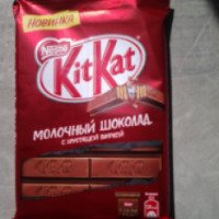Шоколад Nestle Kit Kat Dark "Молочный шоколад с хрустящей вафлей"