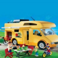 Набор Playmobil "Семья с дачным трейлером"