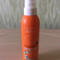 Детский солнцезащитный спрей Avene SPF 50