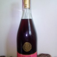 Вино розовое полусладкое Salute Rabrusca