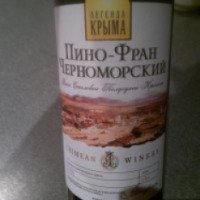 Вино полусухое красное Легенда Крыма "Пино-Фран Черноморский"