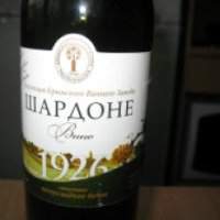 Вино белое столовое полусладкое Крымский винный завод "Шардоне"