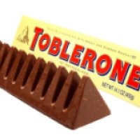Швейцарский молочный шоколад Toblerone с медово-миндальной нугой